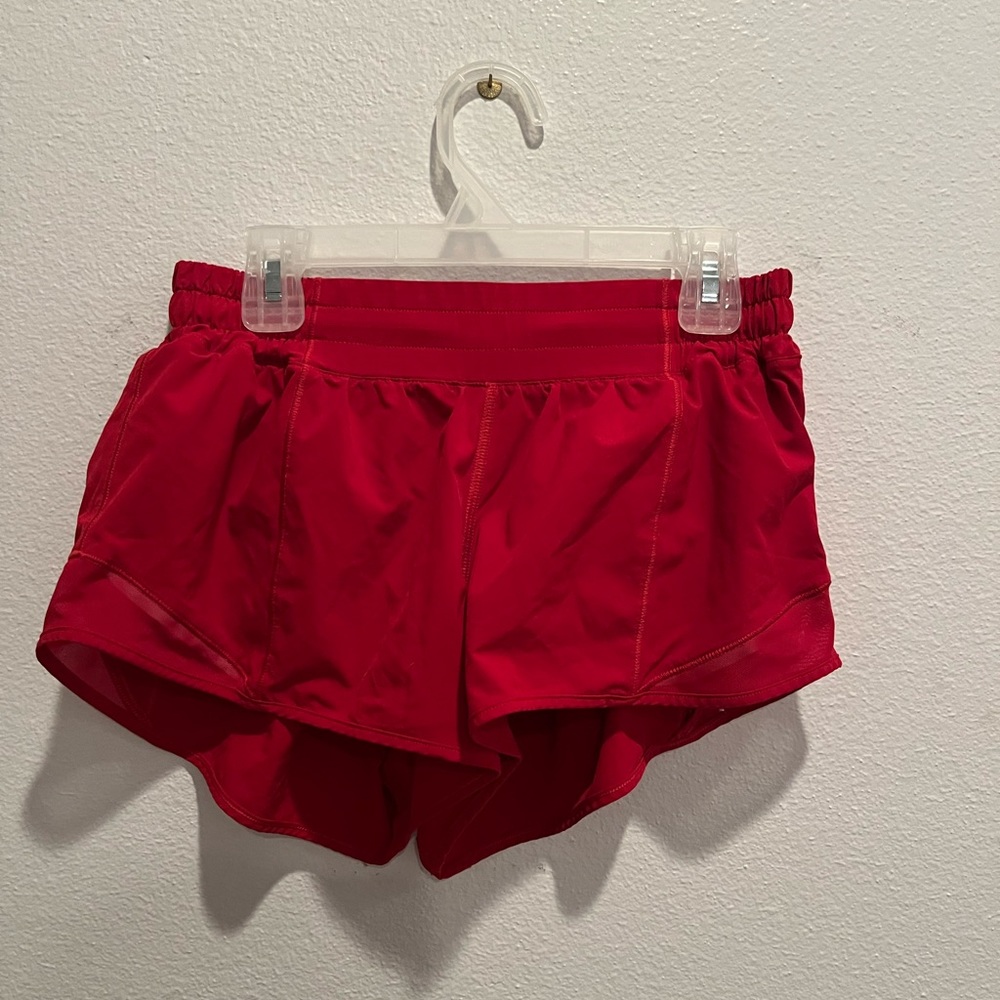 Lululemon Hotty Hot Shorts 2.5